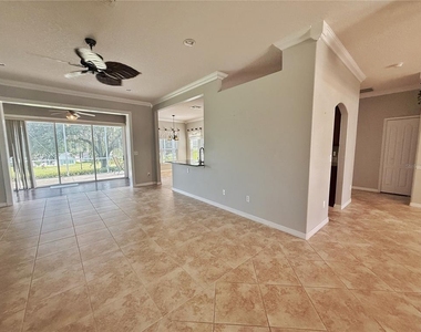 2222 Caxton Avenue - Photo Thumbnail 5