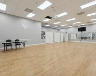 2222 Caxton Avenue - Photo Thumbnail 27