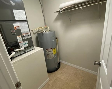803 E Hazzard Avenue - Photo Thumbnail 12