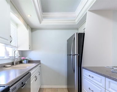 1080 Bal Harbor Boulevard - Photo Thumbnail 27