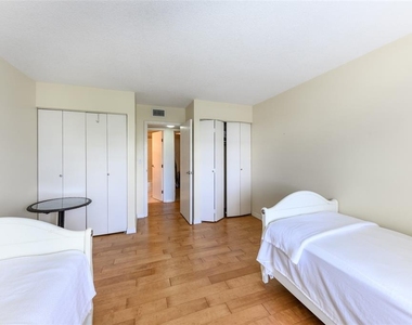 1080 Bal Harbor Boulevard - Photo Thumbnail 8