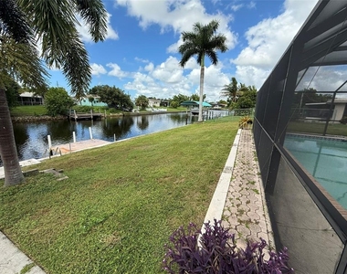 165 Dartmouth Drive Nw - Photo Thumbnail 2