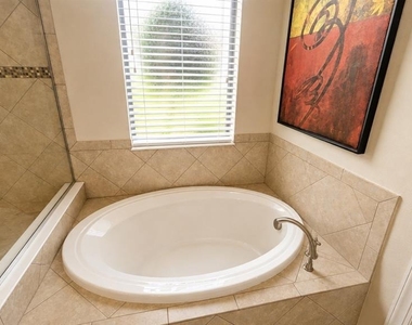 2519 Vaccaro Drive - Photo Thumbnail 19
