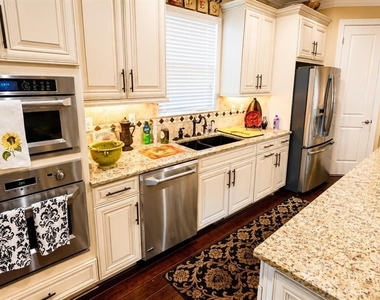 2519 Vaccaro Drive - Photo Thumbnail 4