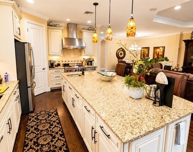 2519 Vaccaro Drive - Photo Thumbnail 5