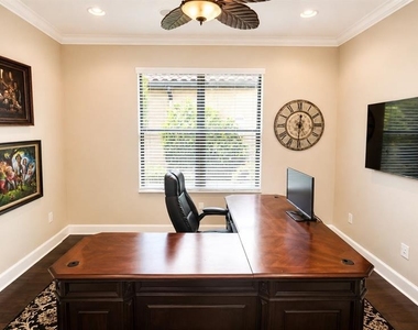 2519 Vaccaro Drive - Photo Thumbnail 12