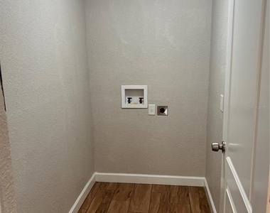 2106 Magnolia Street - Photo Thumbnail 12