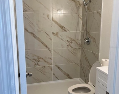 2106 Magnolia Street - Photo Thumbnail 11