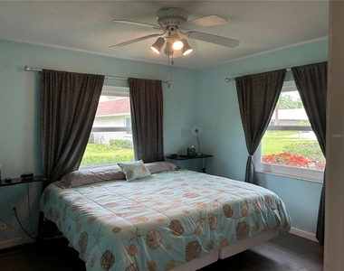 1359 Glendale Circle W - Photo Thumbnail 10