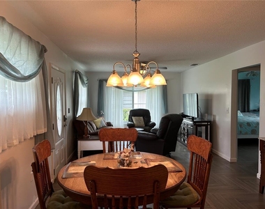 1359 Glendale Circle W - Photo Thumbnail 1