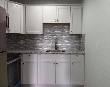 447 Granada Boulevard - Photo Thumbnail 1