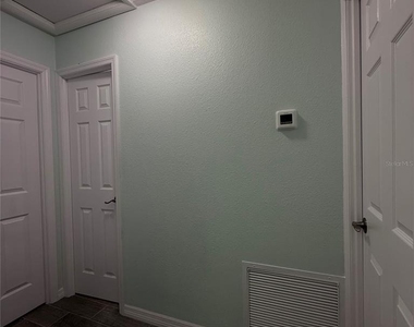 447 Granada Boulevard - Photo Thumbnail 6