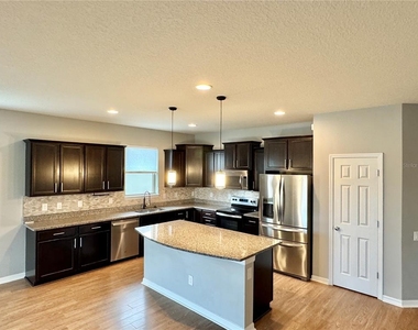 9720 58th Street E - Photo Thumbnail 6