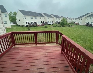 974 King Way - Photo Thumbnail 11