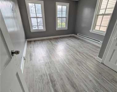 329 E Broad Street - Photo Thumbnail 9