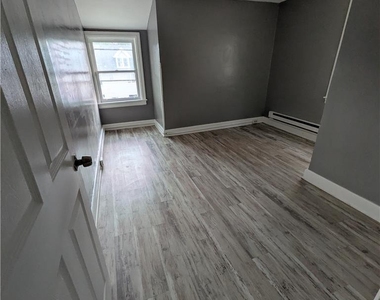 329 E Broad Street - Photo Thumbnail 11