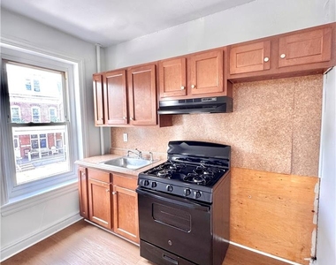 607 N 8th Street - Photo Thumbnail 4