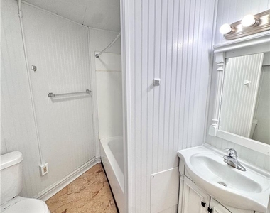 607 N 8th Street - Photo Thumbnail 8
