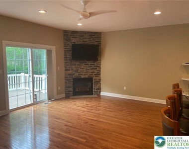 1621 Finches Garden Road - Photo Thumbnail 4
