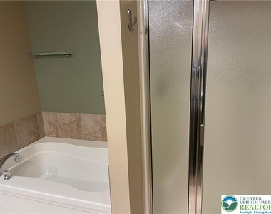 1621 Finches Garden Road - Photo Thumbnail 13