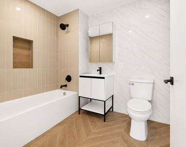 2915 Albemarle Rd - Photo Thumbnail 3