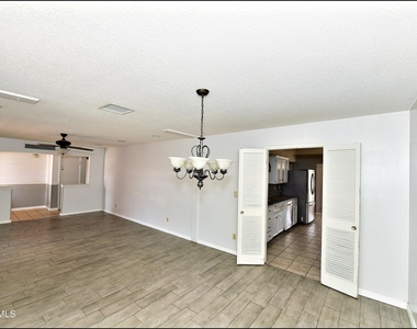 9125 W H Burges Drive - Photo Thumbnail 11