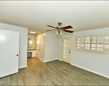 9125 W H Burges Drive - Photo Thumbnail 28