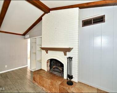 9125 W H Burges Drive - Photo Thumbnail 26