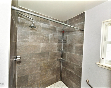 9125 W H Burges Drive - Photo Thumbnail 32
