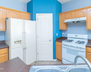 5917 Cielo Del Rey Place - Photo Thumbnail 16
