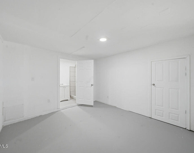 5833 Ybarra Court - Photo Thumbnail 4