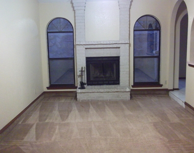1917 Ralph Janes Place - Photo Thumbnail 2