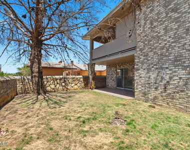 821 Los Lagos Way - Photo Thumbnail 25