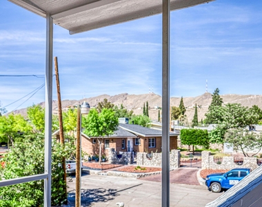 715 E Robinson Avenue - Photo Thumbnail 46