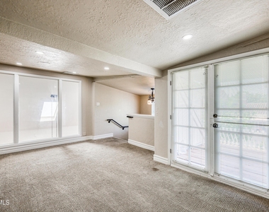 715 E Robinson Avenue - Photo Thumbnail 43