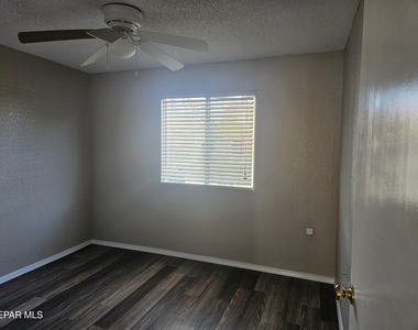 11054 Sunshine Court - Photo Thumbnail 6