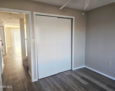 11054 Sunshine Court - Photo Thumbnail 7