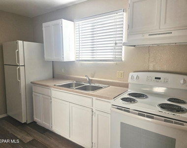 11054 Sunshine Court - Photo Thumbnail 3