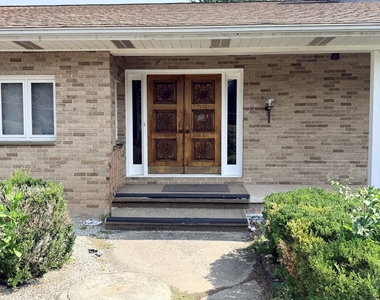 307 North Road - Photo Thumbnail 4