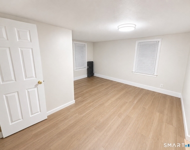 456 California Street - Photo Thumbnail 5