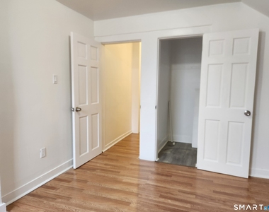 202 Harral Avenue - Photo Thumbnail 7