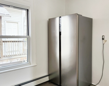 202 Harral Avenue - Photo Thumbnail 3