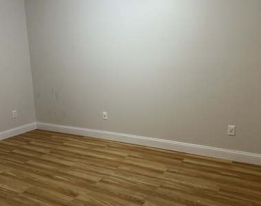 66 Stetson Place - Photo Thumbnail 9