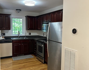 66 Stetson Place - Photo Thumbnail 3