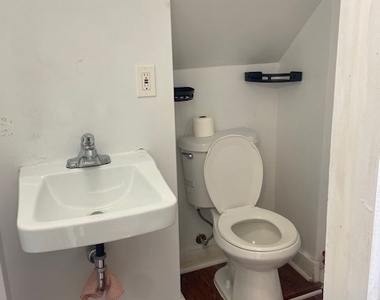 27 Benham Street - Photo Thumbnail 7
