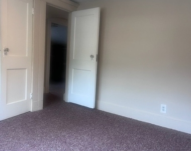 466 Derby Avenue - Photo Thumbnail 1