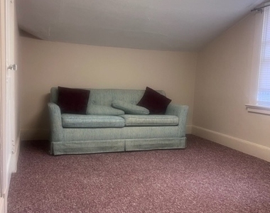466 Derby Avenue - Photo Thumbnail 4