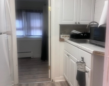 466 Derby Avenue - Photo Thumbnail 6