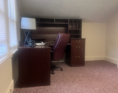 466 Derby Avenue - Photo Thumbnail 3