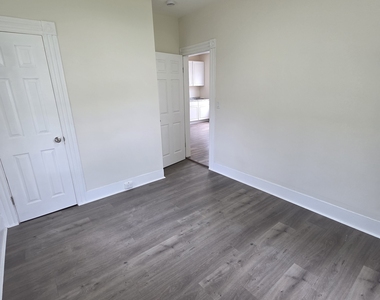 15 Walnut Street - Photo Thumbnail 14